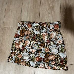 Zara size XL floral corduroy mini skirt with belt worn once